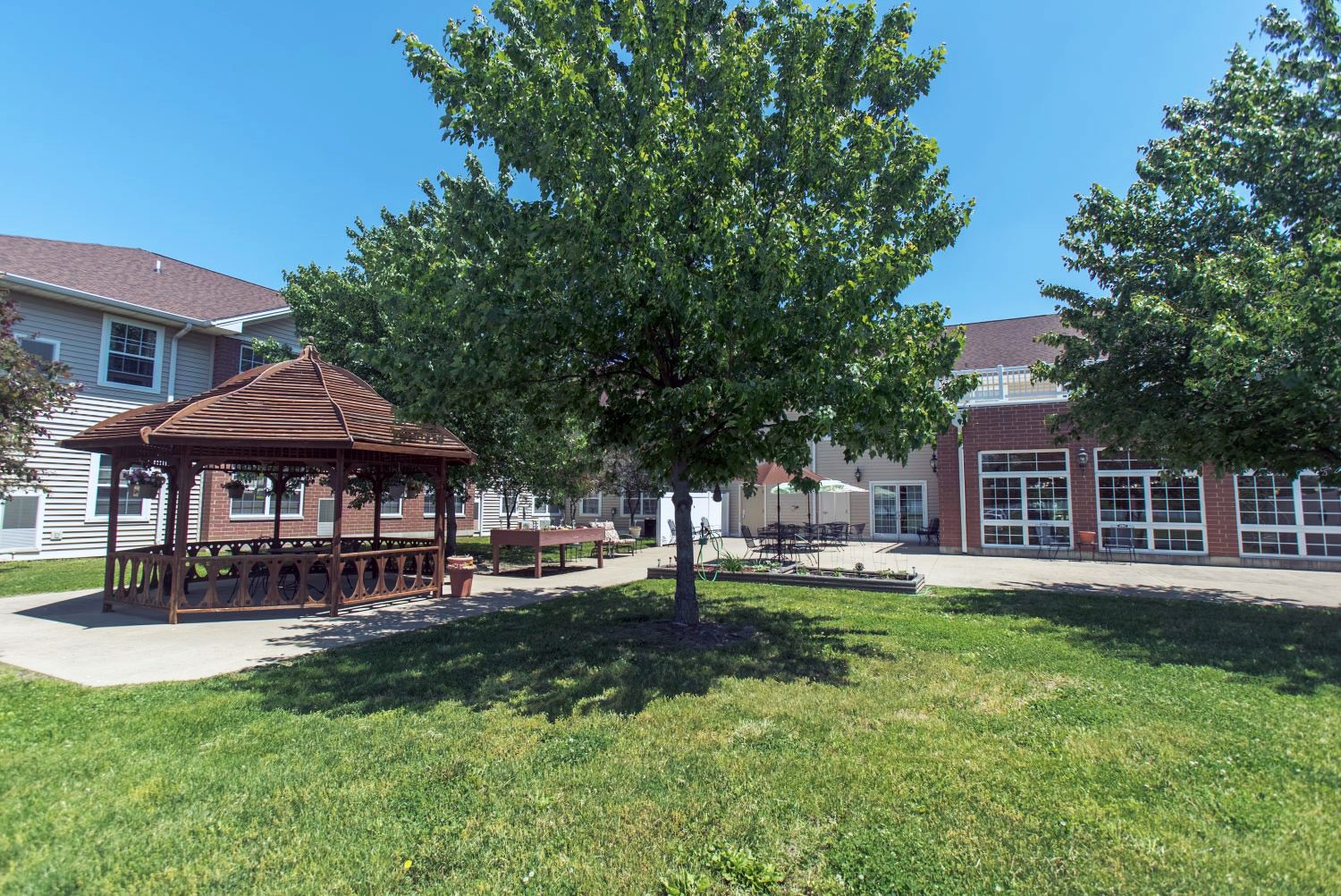 Bowman Estates photo 2
