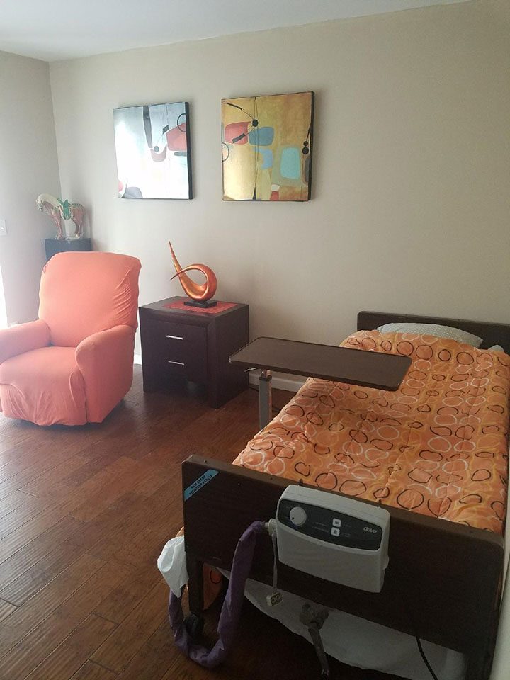 North La Costa Assisted Living photo 3
