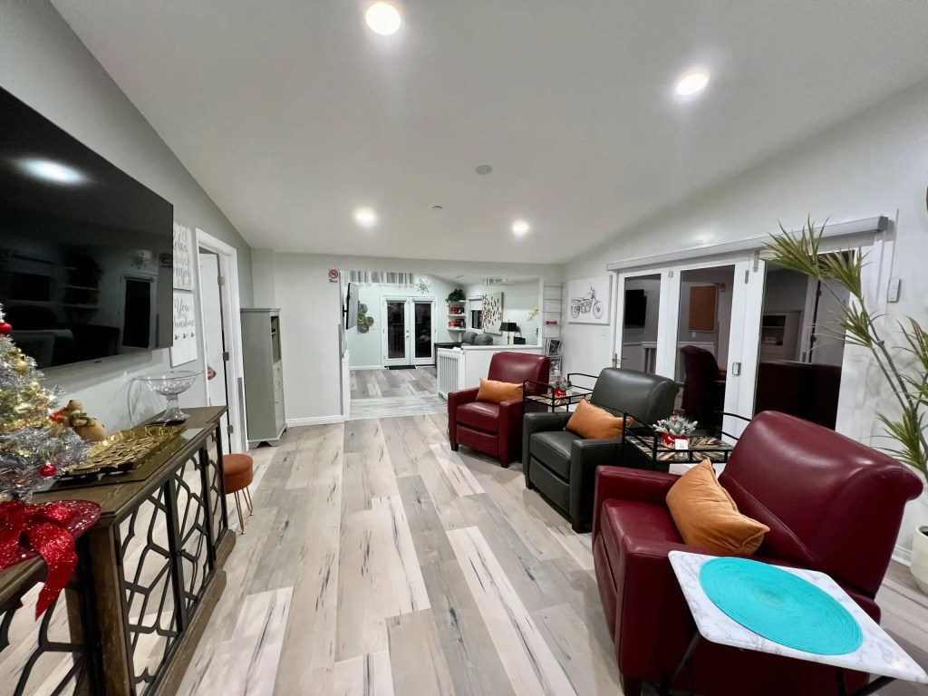 Oceanview Estate photo 3