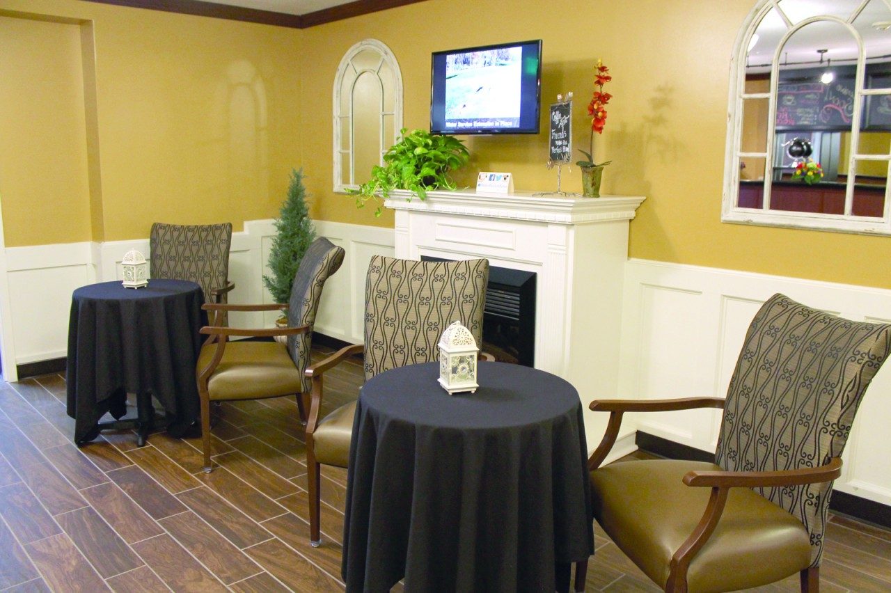 Miller's Merry Manor - Warsaw photo 4