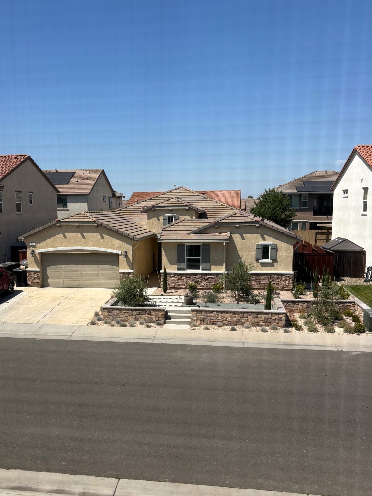 Roseville Residential photo 4