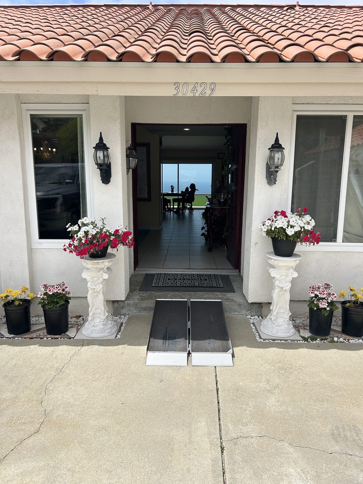 Sea Breeze Manor photo 2