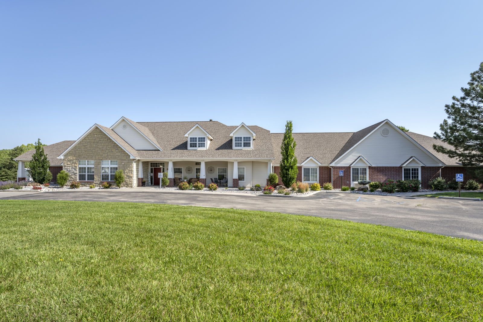 Brookdale Hays photo 2