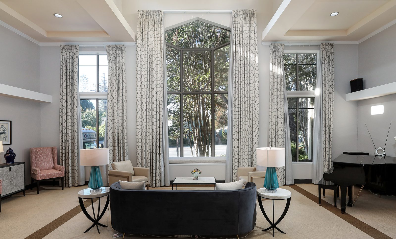 Sterling Court photo 2