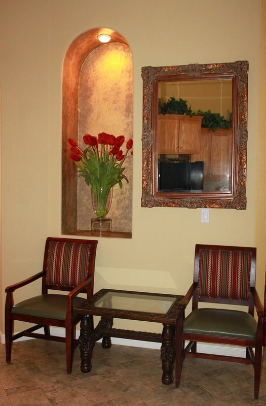 Stetson Court Living photo 2