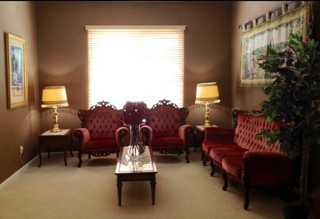 Stetson Court Living photo 5