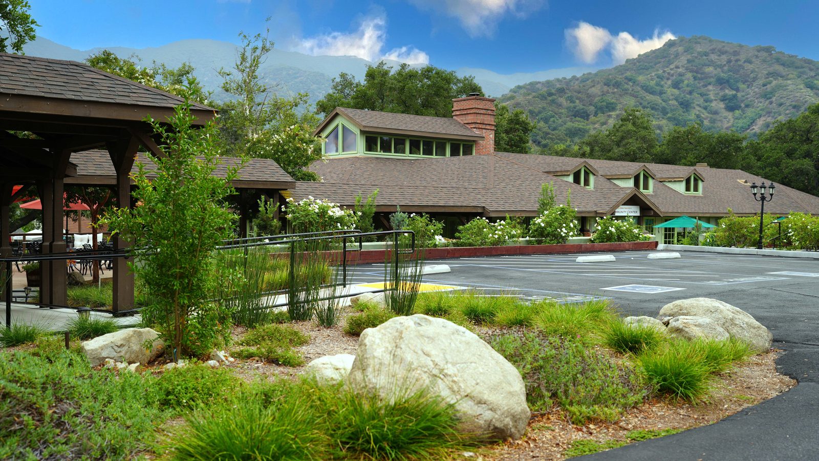Twelve Oaks photo 2