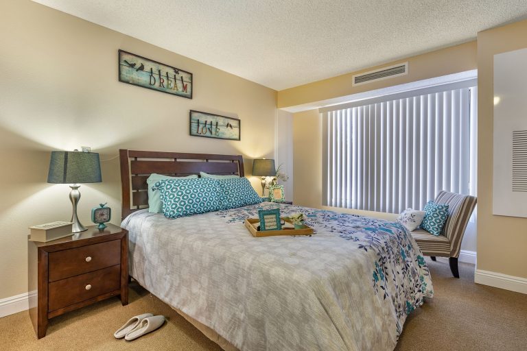 Vista Corona Senior Living photo 2