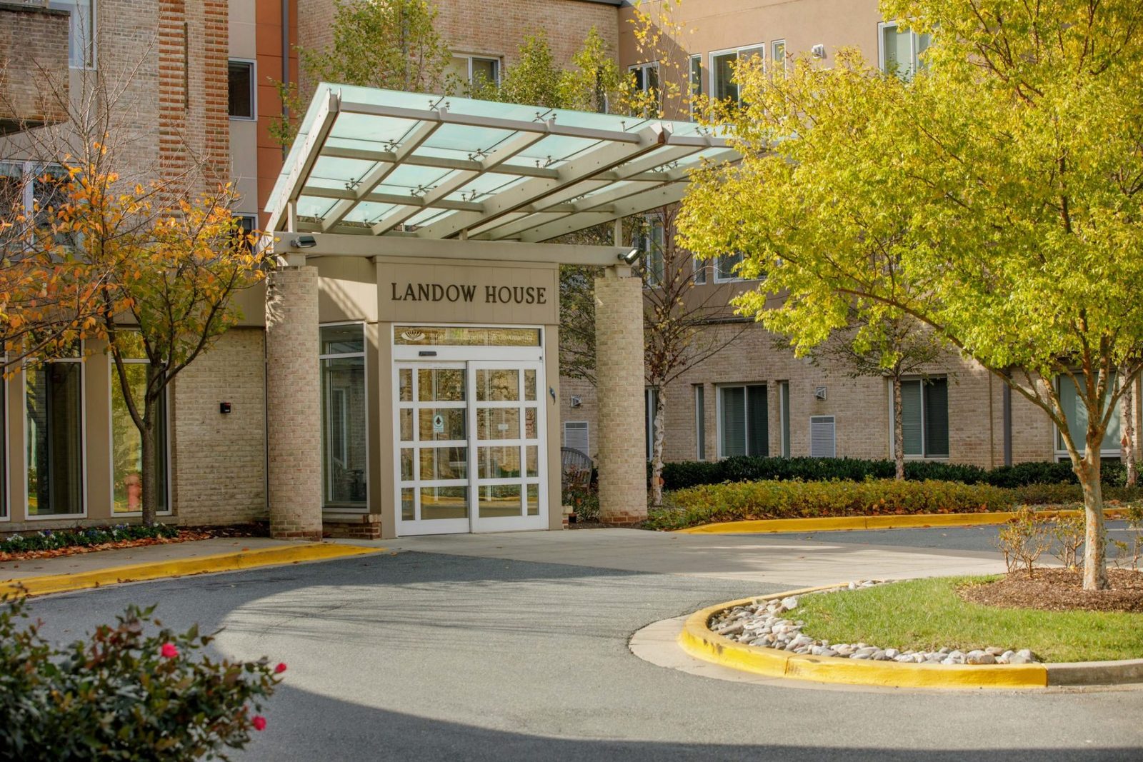 Landow House photo 2