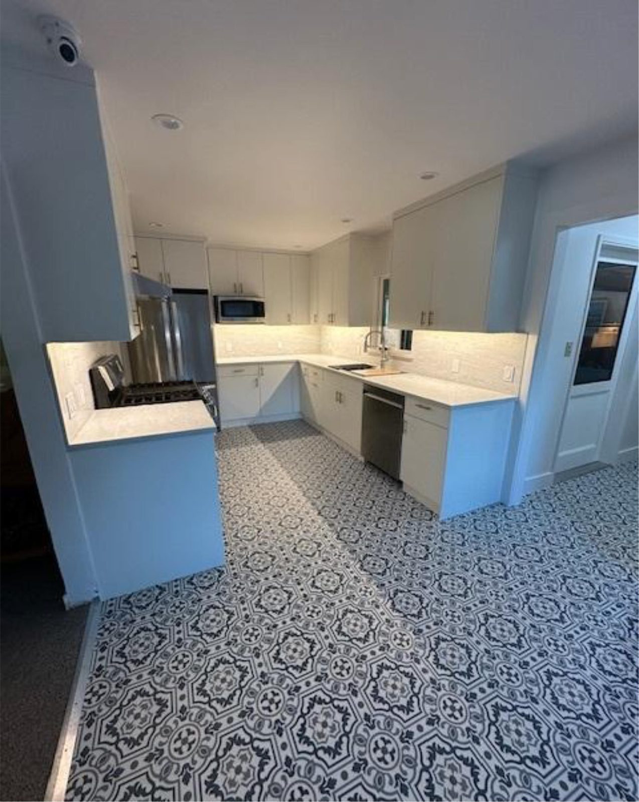 Wesley House II photo 5