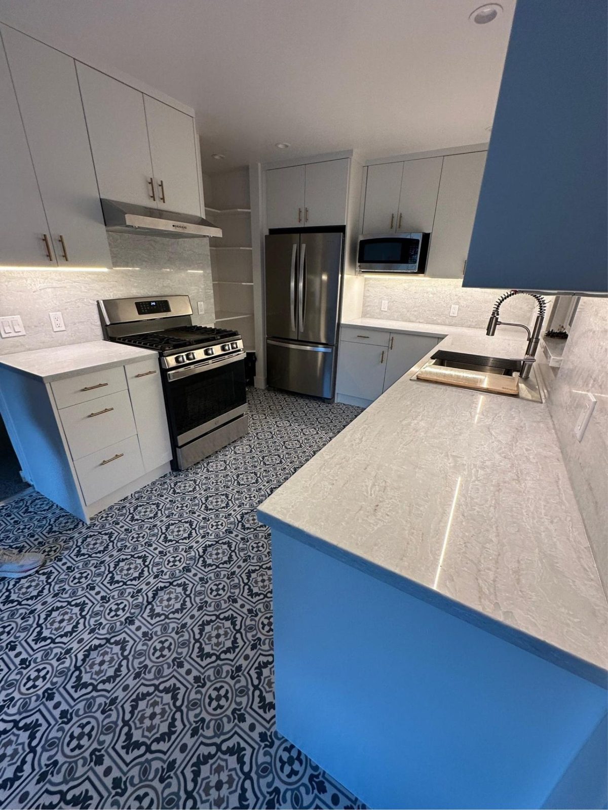 Wesley House III photo 1