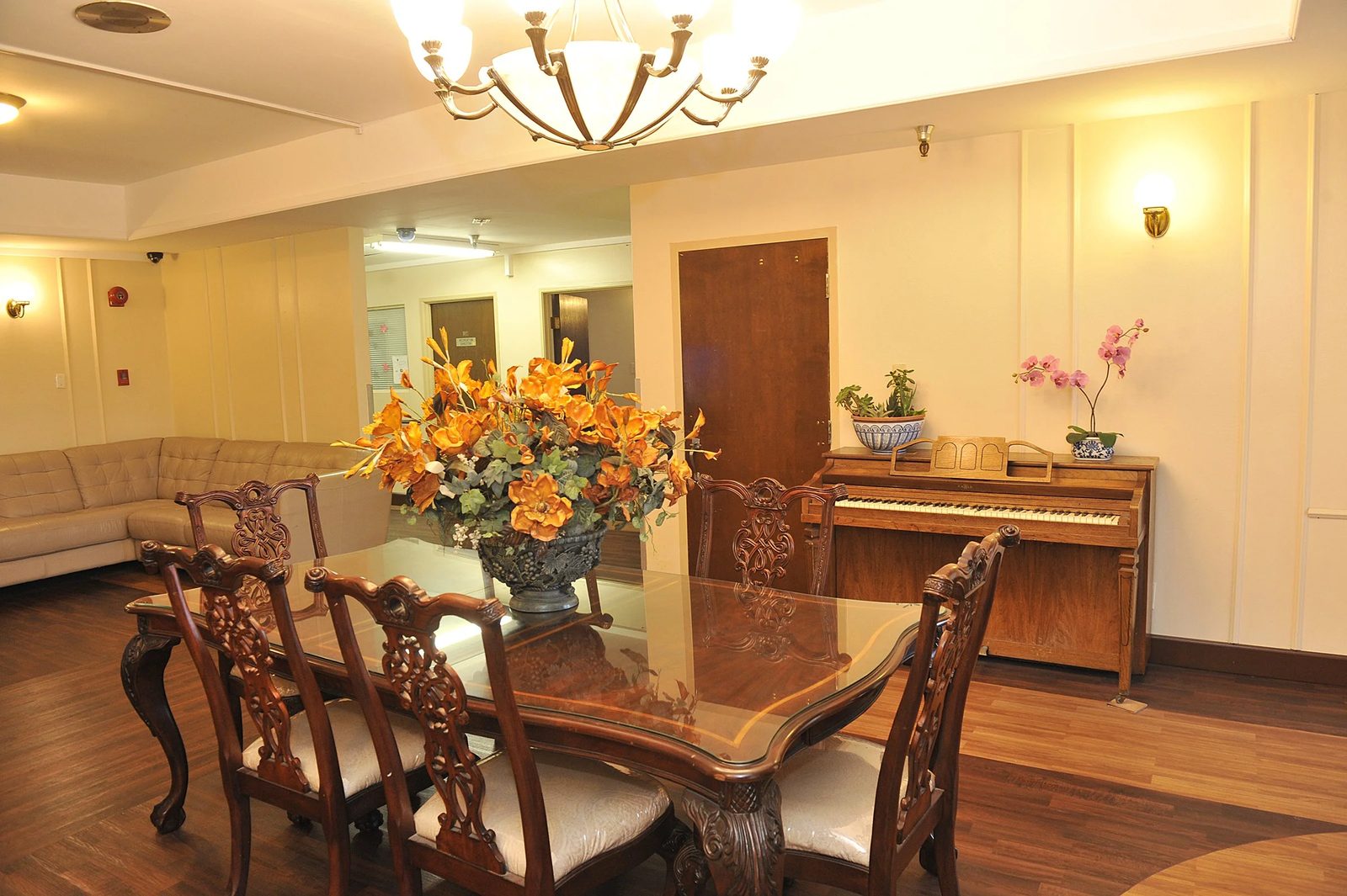 Westchester Villa photo 2