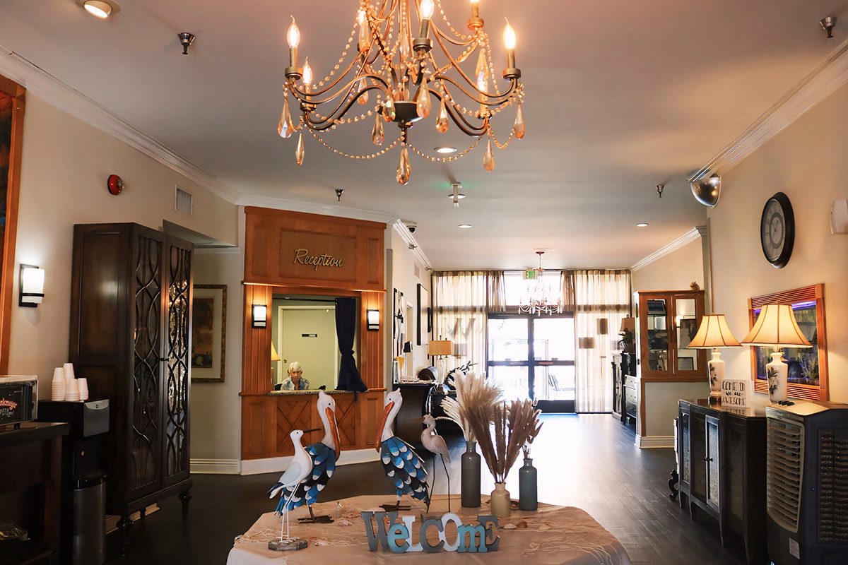 Windsor Court Assisted Living photo 3