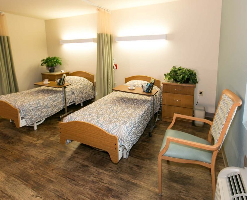 Legend Oaks Healthcare and Rehabilitation of Garland photo 4