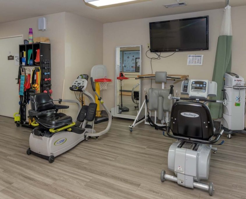 Hunters Pond Rehabilitation & Healthcare Center photo 5