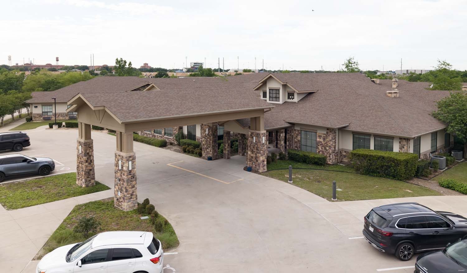 The Chateau Waco photo 2