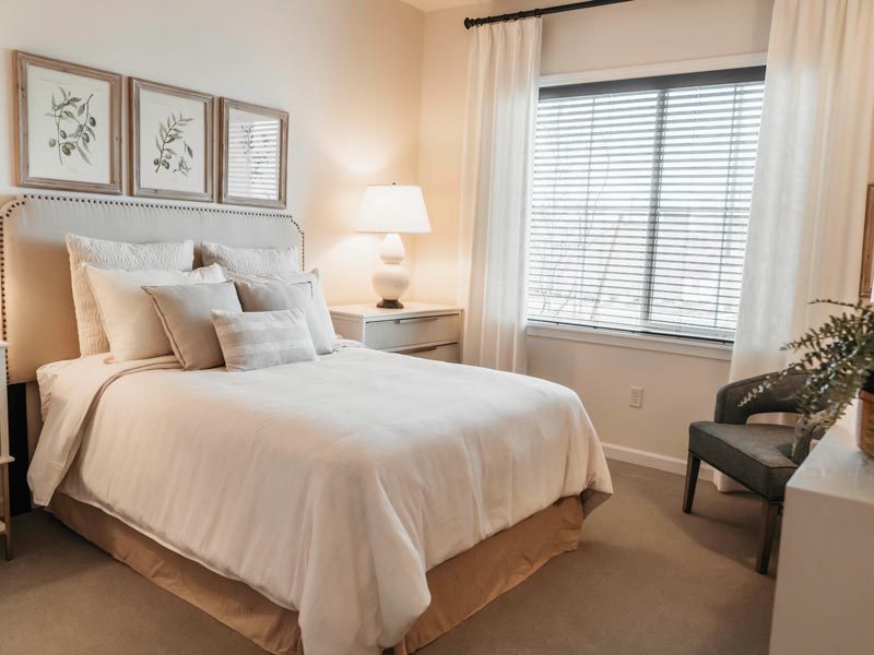 Fields Senior Living at Smokey Point photo 4