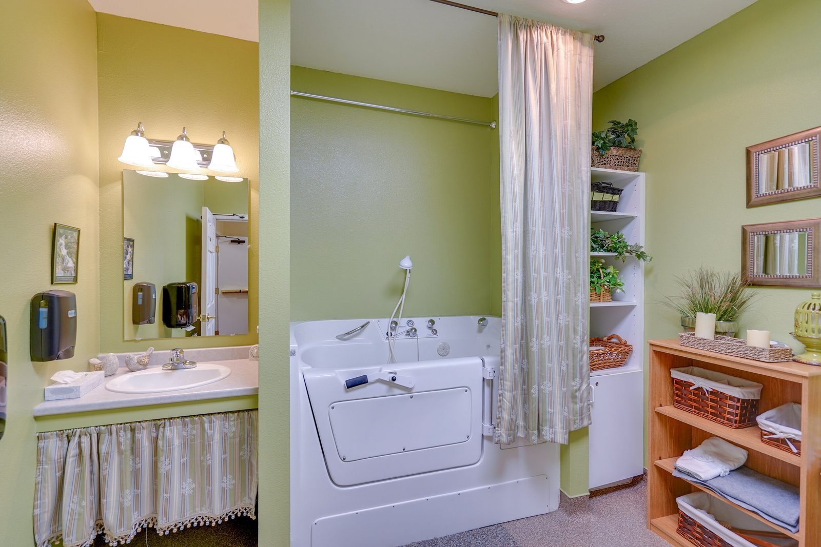 Orchard Park Senior Living Community photo 3
