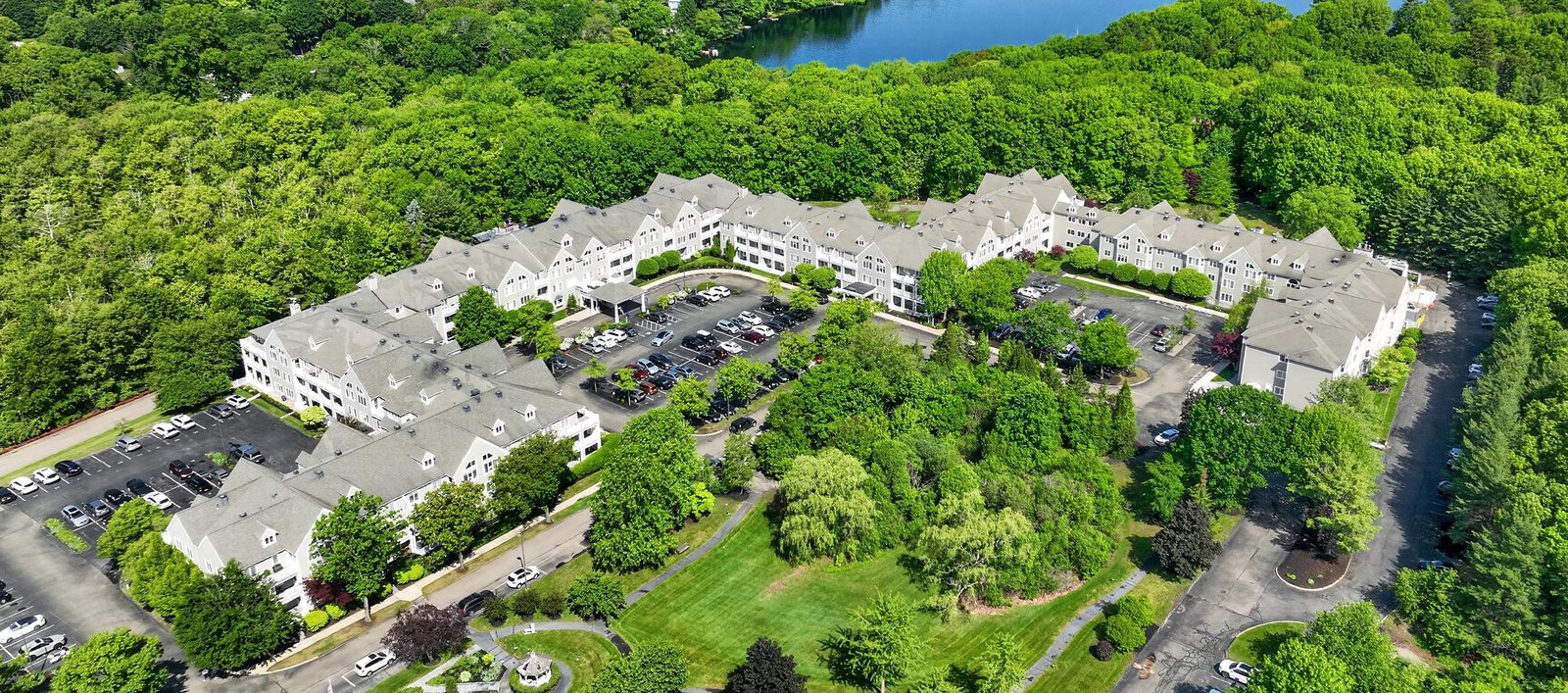 New Pond Village photo 3