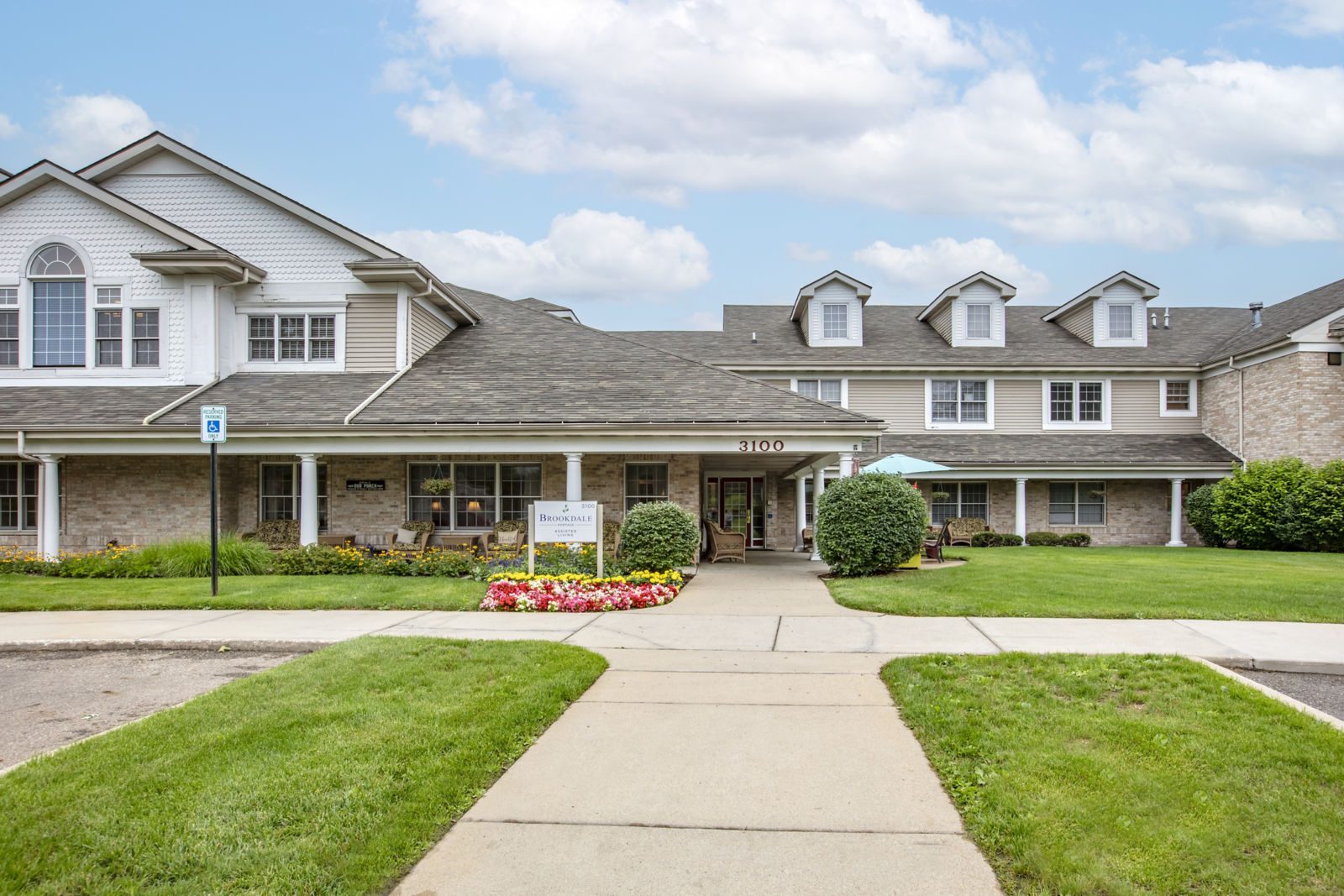 Brookdale Portage - Memory Care photo 2