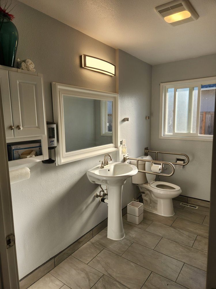Zuree Adult Family Home LLC photo 4