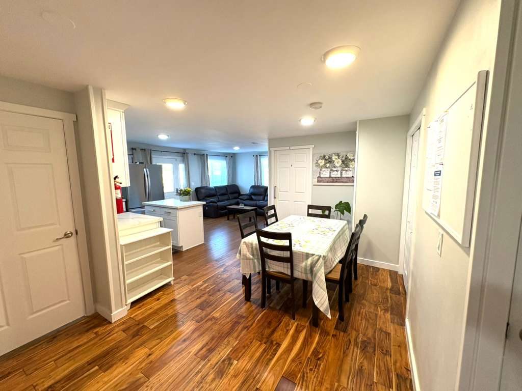 A TO ZEE ADULT FAMILY HOME LLC photo 3