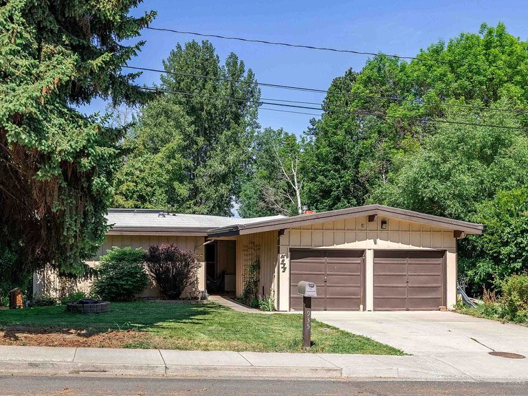FAHARI 3 ADULT FAMILY HOME LLC photo 1