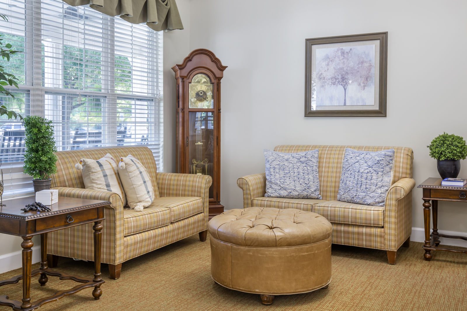 Greensboro Manor photo 3