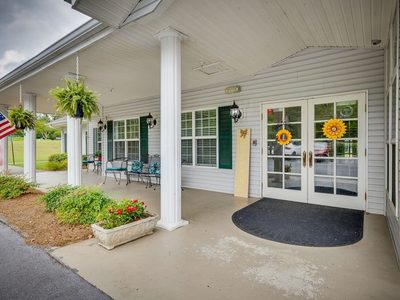 Seven Hills Square