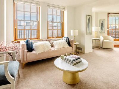 The Watermark at Brooklyn Heights