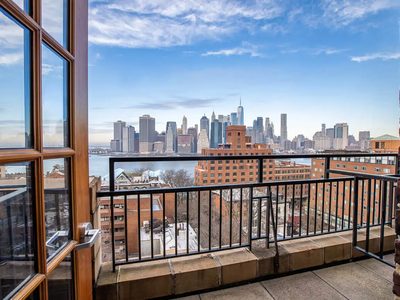 The Watermark at Brooklyn Heights