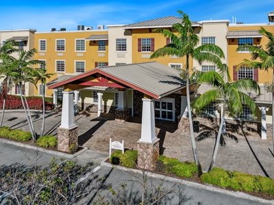 Oakmonte Village of Davie