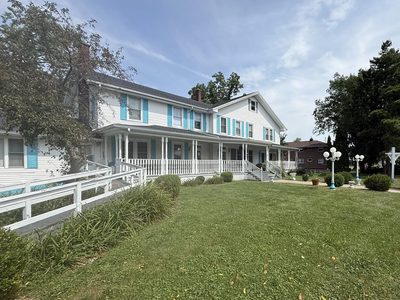 Crestwood East