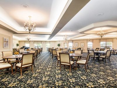 Oakmont Manor