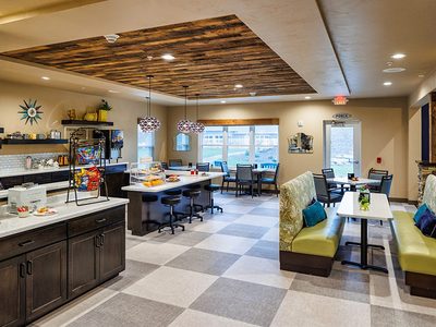Cottages at Lake Park Senior Living (the)