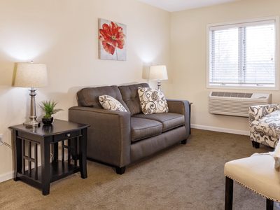 Ahg Shawnee, LLC