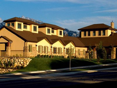 Ahc of Murray II LLC