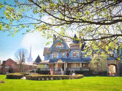 Elmhurst, the House of Friendship, INC