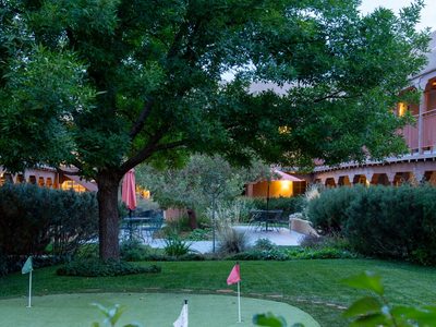 El Castillo Retirement Residences