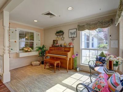 Memory Care in Livonia, MI