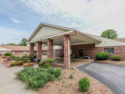 Golden Livingcenter - Hendersonville