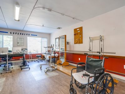 Santa Clarita Post-Acute Care Center