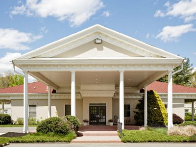 Autumn Lake Healthcare at Bucks Hill
