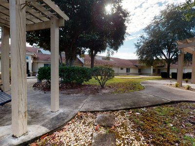 Lady Lake Specialty Care Center and Rehab