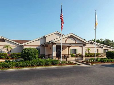 Life Care Center Of Hilliard 1