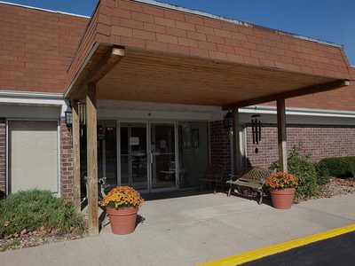 Carlinville Rehab & Healthcare Center