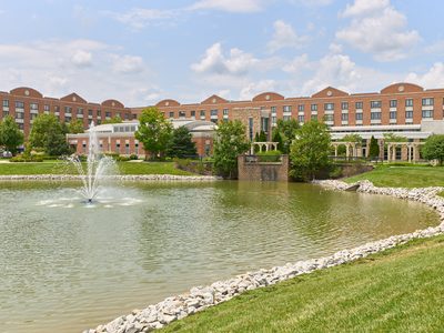 Marquette Manor