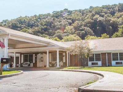 Lee County Care & Rehabilitation Center