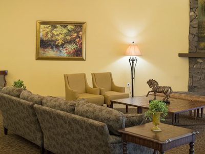 Colonial Oaks Living Center