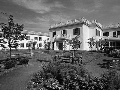 Harbor Hill Center